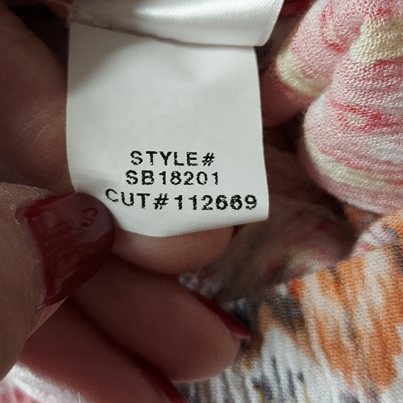 Kut From The Kloth short size 4 Made In USA 100% rayon - Picture 5 of 10